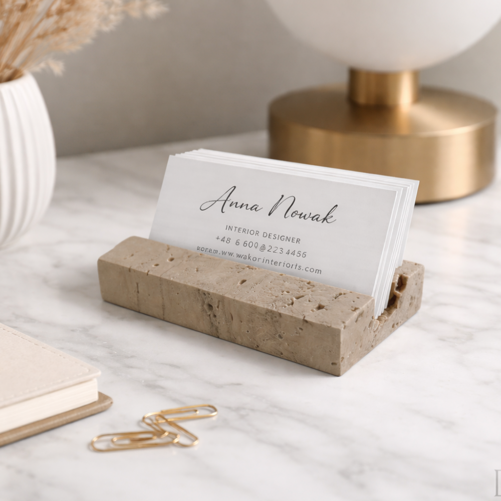 Kremowy wizytownik z trawertynu