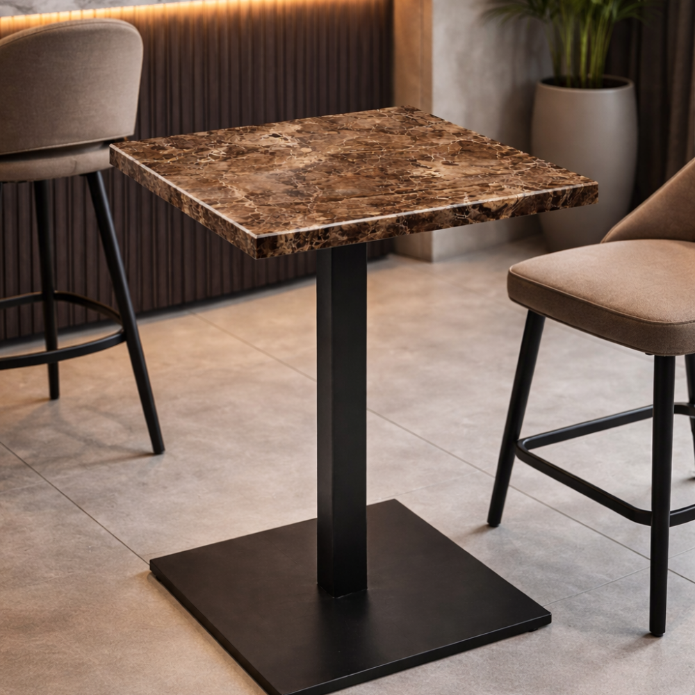 Stolik barowy z kamiennym blatem